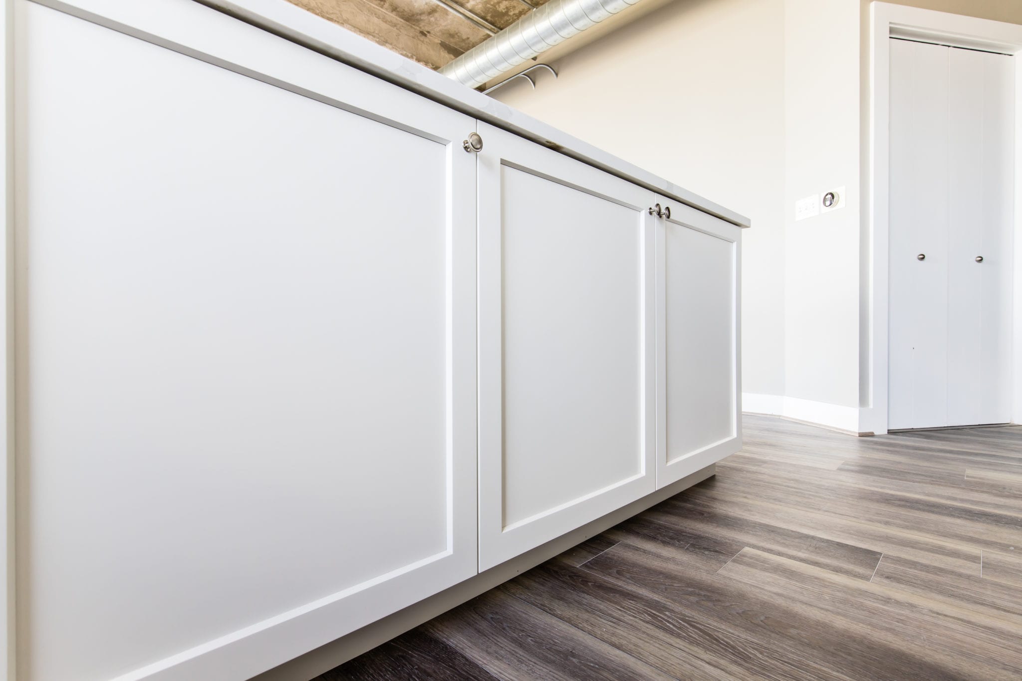 Mid-Rise-Dallas-Condo-New-Kitchen-Cabinets-and-Floors