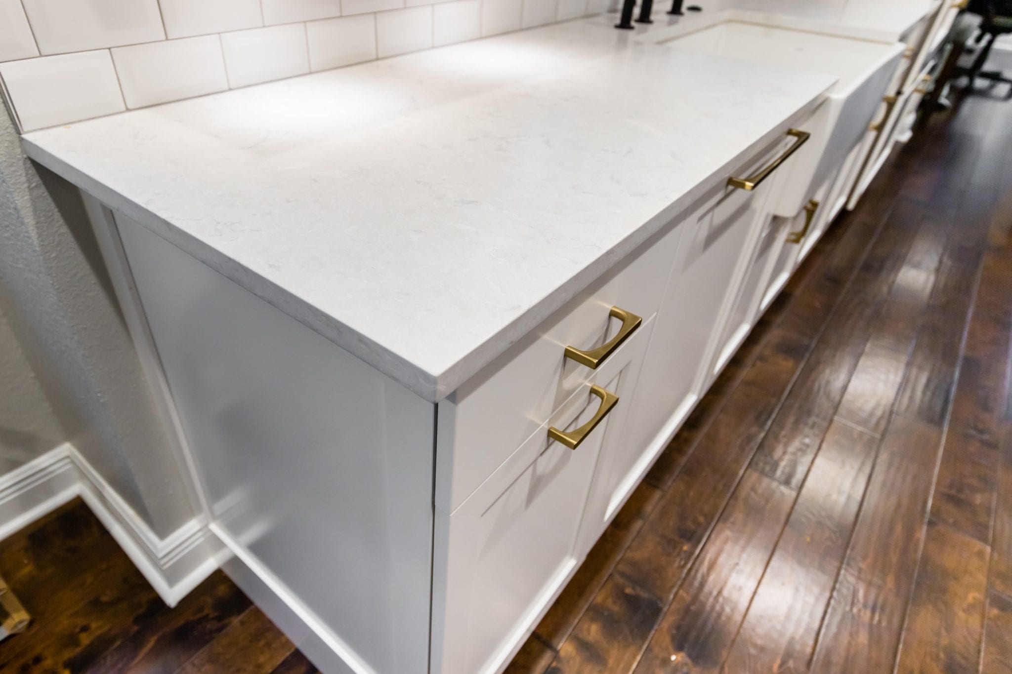 Single-Family-Home-Kitchen-Remodel-Custom-Cabinets-Countertops-New-Wood-Floors-HighlandMeadows-75238_1 (1)