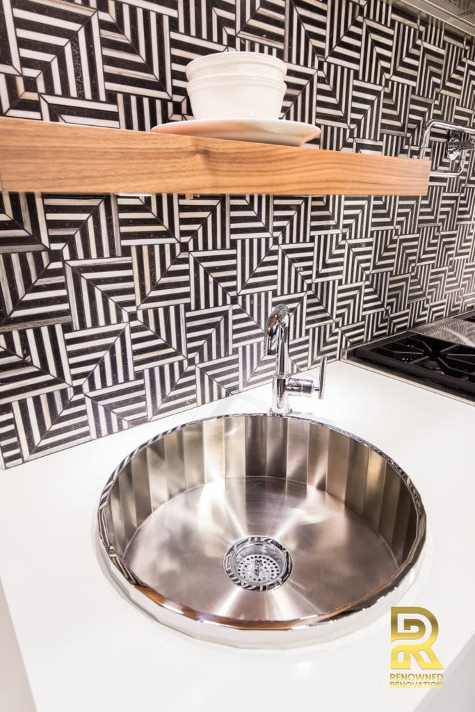 Kohler-Signature-Store-Dallas-StyleCraft-Cabinets-Designed-by-Renowned-Renovation19