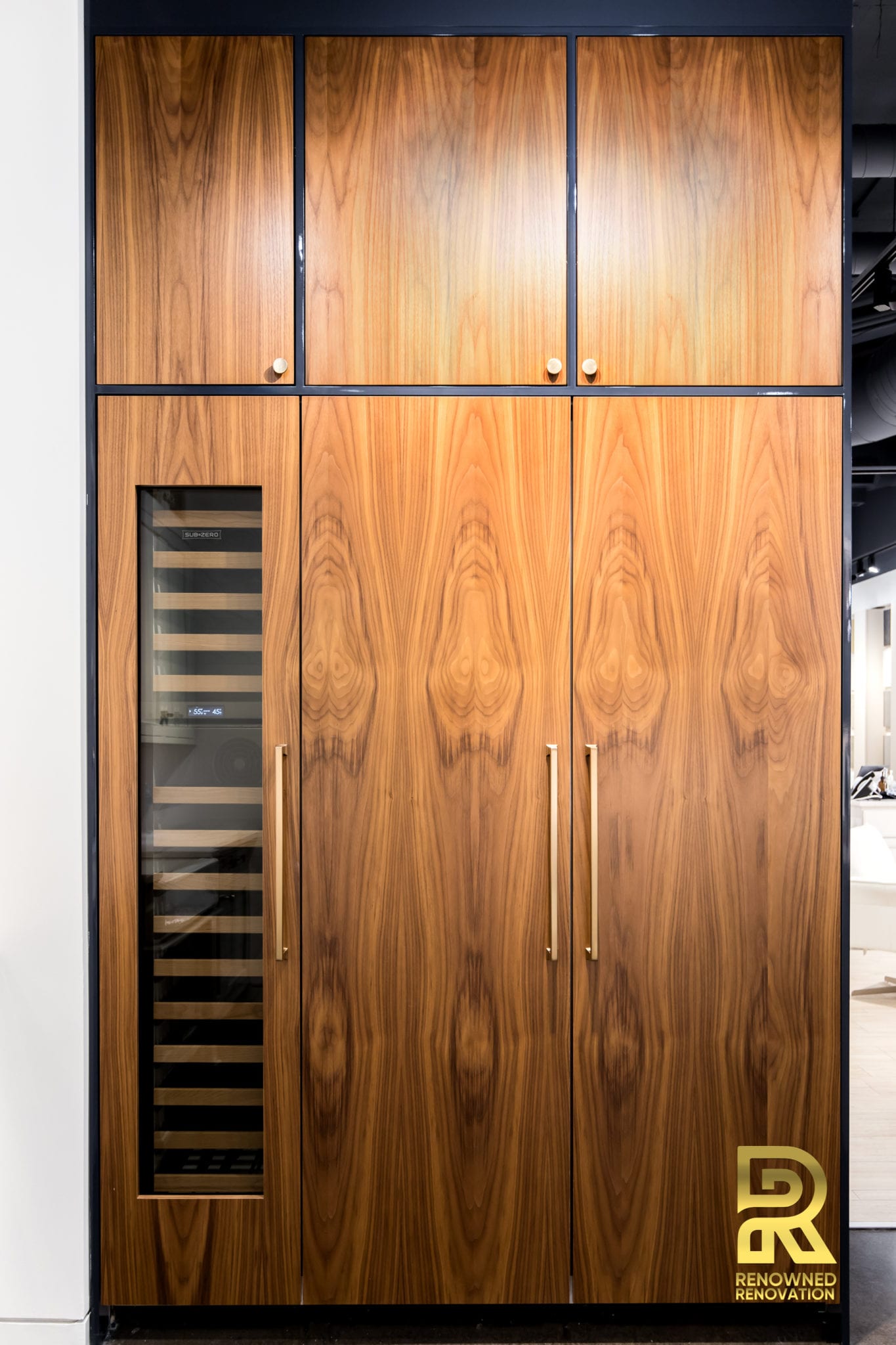 Kohler-Signature-Store-Dallas-StyleCraft-Cabinets-Designed-by-Renowned-Renovation9