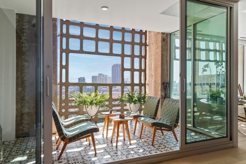 Historic-High-Rise-Condo-Remodeling-By-Renowned-Renovation-Dallas-Texas-2022-09