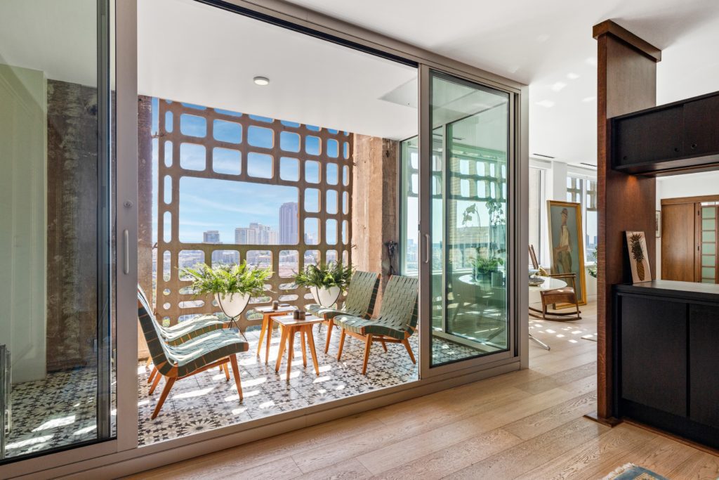 Historic-High-Rise-Condo-Remodeling-By-Renowned-Renovation-Dallas-Texas-2022-12