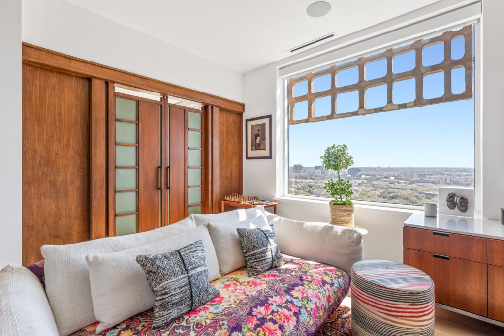 Historic-High-Rise-Condo-Remodeling-By-Renowned-Renovation-Dallas-Texas-2022-19